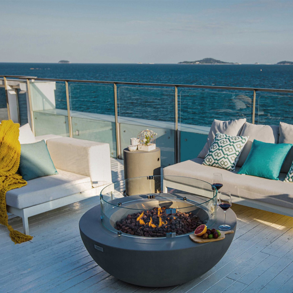 ☆新品☆JUICY COUTUREジューシークチュール　折り畳みビーチチェア北欧 Amazon｜ゼログラビティチェア、フットレスト、ヘッドレスト付き